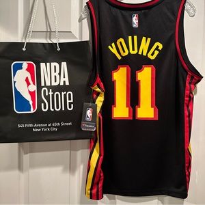NWT Atlanta Hawks Trae Young #11 Jersey